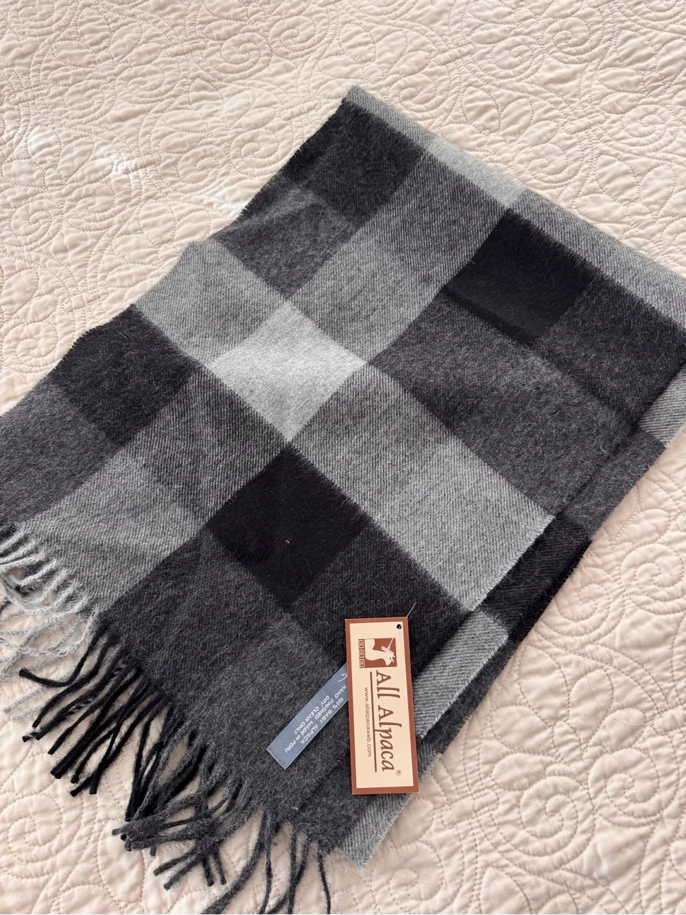 All Alpaca 100% Baby Alpaca Plaid Scarf Black Gray Made in Peru NWT